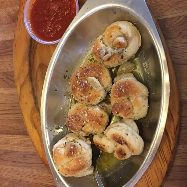 Garlic Knots.